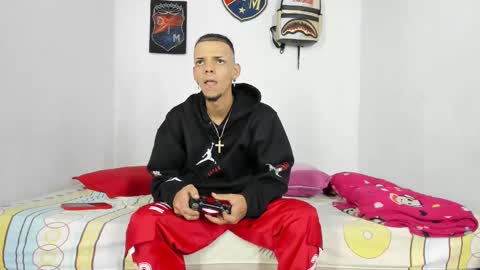 johan_and_antonella online show from December 2024 04:20:01 AM