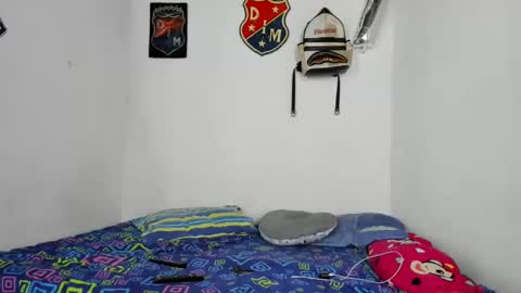 johan_and_antonella online show from September 2025 05:30:01 AM