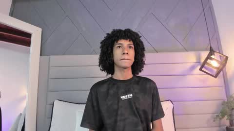 Snapshot of johan_gz_ chatting on November 2025 11:31:02 AM Johan online show from November 2025 11:31:02 AM