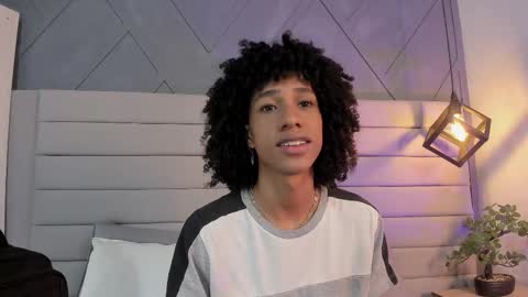 Snapshot of johan_gz_ chatting on November 2025 11:32:01 AM Johan online show from November 2025 11:32:01 AM