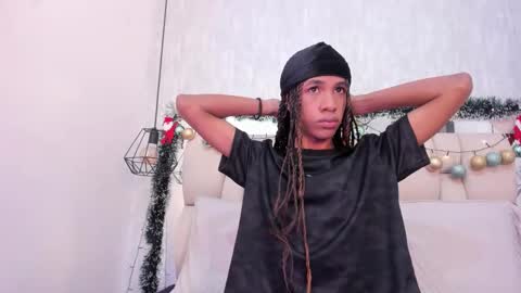 Snapshot of johan_gz_ chatting on December 2025 11:29:01 AM Johan online show from December 2025 11:29:01 AM