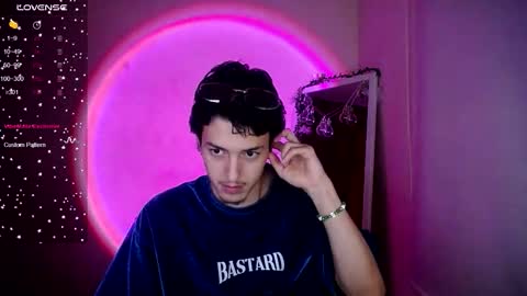 johan_parker222 online show from February 2026 01:54:01 AM