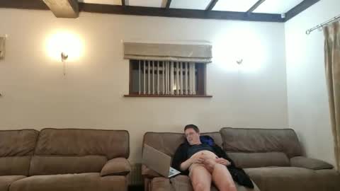 johnathan_stuart33 online show from May 2026 11:01:01 PM