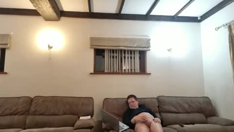 johnathan_stuart33 online show from May 2026 01:23:02 AM