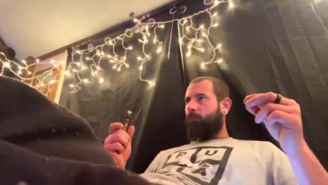 Snapshot of johnboii813 chatting on December 2024 01:07:01 AM johnboii813 online show from December 2024 01:07:01 AM