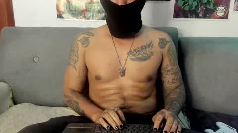 Snapshot of johncarrie chatting on February 2025 06:32:02 AM John carrie Independent Help me reach my goal 100 likes and 10000 followers online show from February 2025 06:32:02 AM