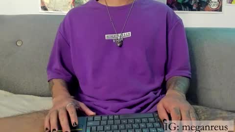 Snapshot of johncarrie chatting on March 2025 04:49:02 AM John carrie Independent Help me reach my goal 100 likes and 10000 followers online show from March 2025 04:49:02 AM