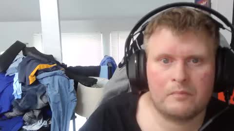 Snapshot of johnfernandez784 chatting on April 2026 04:05:02 PM johnfernandez784 online show from April 2026 04:05:02 PM