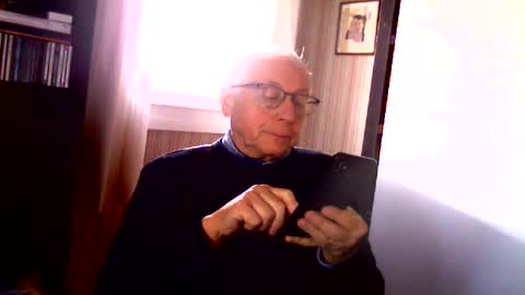 Snapshot of johnjohn6226623 chatting on January 2025 11:22:01 AM johnjohn6226 online show from January 2025 11:22:01 AM