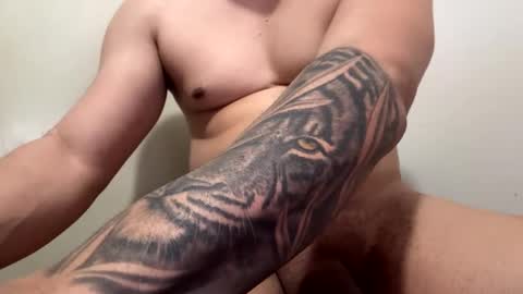 Snapshot of johnjow10 chatting on October 2025 08:06:02 PM JOHN online show from October 2025 08:06:02 PM