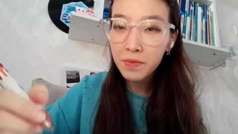 Snapshot of johnmerli chatting on November 2025 09:53:02 AM Molly online show from November 2025 09:53:02 AM