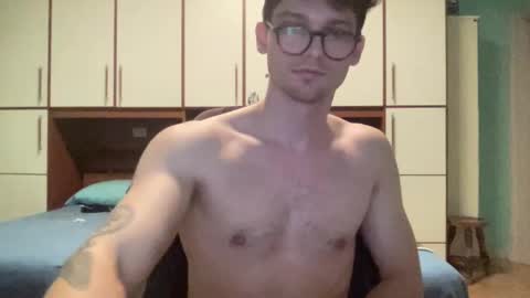 Snapshot of johnny__wood chatting on January 2025 06:43:01 PM Johnny online show from January 2025 06:43:01 PM