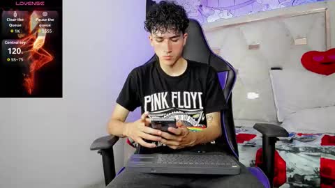 johnny_cagee online show from March 2026 04:07:02 AM