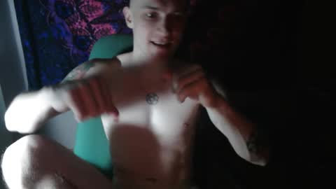 Johnny online show from October 2025 06:39:01 PM