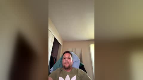 johnnybegood2100 online show from April 2026 08:43:02 PM