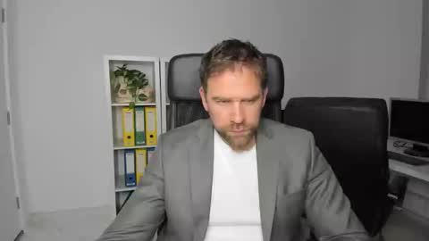 Snapshot of johnnydough82 chatting on December 2024 05:37:01 AM johnnydough82 online show from December 2024 05:37:01 AM