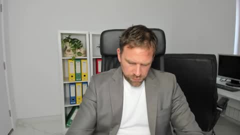 Snapshot of johnnydough82 chatting on December 2024 08:44:02 AM johnnydough82 online show from December 2024 08:44:02 AM