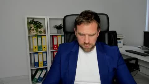 Snapshot of johnnydough82 chatting on December 2024 08:47:01 AM johnnydough82 online show from December 2024 08:47:01 AM