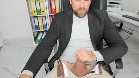 Snapshot of johnnydough82 chatting on December 2024 07:15:01 AM johnnydough82 online show from December 2024 07:15:01 AM