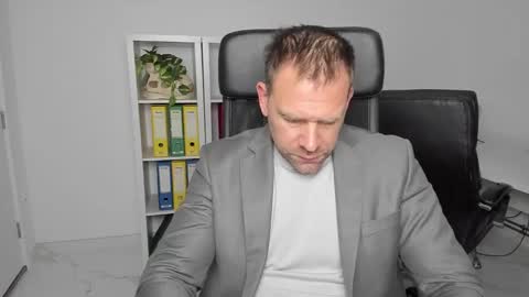 Snapshot of johnnydough82 chatting on December 2024 05:04:02 AM johnnydough82 online show from December 2024 05:04:02 AM