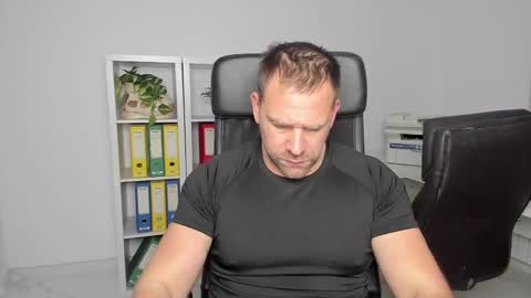 Snapshot of johnnydough82 chatting on December 2024 05:02:01 AM johnnydough82 online show from December 2024 05:02:01 AM