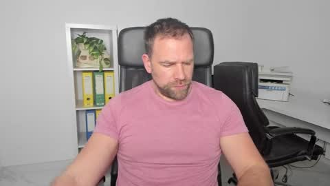 Snapshot of johnnydough82 chatting on January 2025 03:40:02 AM johnnydough82 online show from January 2025 03:40:02 AM