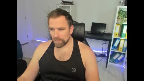 Snapshot of johnnydough82 chatting on December 2025 08:23:01 AM johnnydough82 online show from December 2025 08:23:01 AM