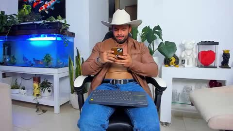 JOHNNY online show from November 2025 12:20:02 AM