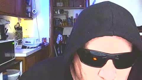 Snapshot of johnnytwain chatting on January 2026 09:16:01 PM johnnytwain online show from January 2026 09:16:01 PM