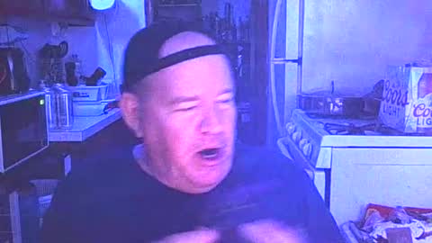 Snapshot of johnnytwain chatting on January 2026 07:45:01 AM johnnytwain online show from January 2026 07:45:01 AM