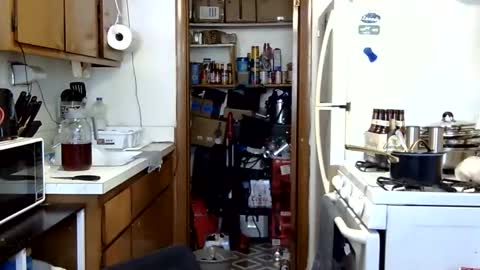 Snapshot of johnnytwain chatting on February 2026 07:56:02 PM johnnytwain online show from February 2026 07:56:02 PM