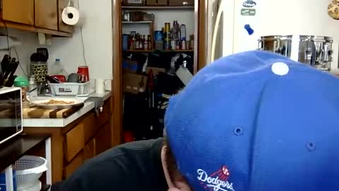 Snapshot of johnnytwain chatting on February 2026 07:23:02 PM johnnytwain online show from February 2026 07:23:02 PM