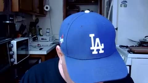 Snapshot of johnnytwain chatting on February 2026 10:17:01 PM johnnytwain online show from February 2026 10:17:01 PM