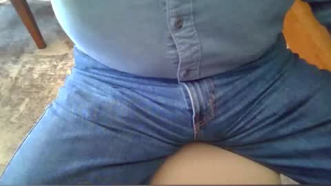 Snapshot of johnxxx549 chatting on December 2024 04:39:01 PM johnxxx549 online show from December 2024 04:39:01 PM