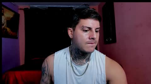 Snapshot of johny_multicum chatting on December 2025 12:49:02 AM Johny online show from December 2025 12:49:02 AM