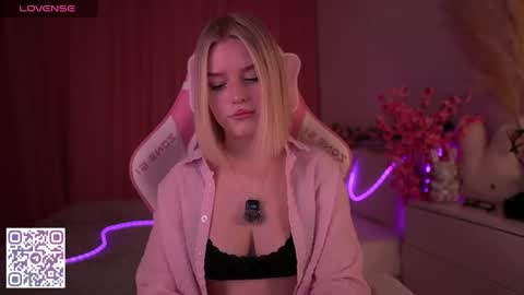 Paula online show from April 2026 01:10:02 AM