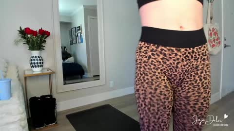 Snapshot of jojodelow chatting on January 2025 04:17:01 PM online show from January 2025 04:17:01 PM