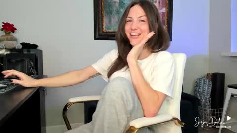 Snapshot of jojodelow chatting on February 2025 08:41:01 PM online show from February 2025 08:41:01 PM