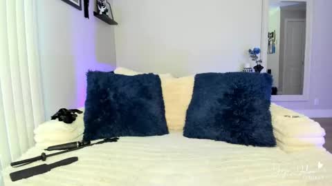 Snapshot of jojodelow chatting on November 2025 11:40:02 PM online show from November 2025 11:40:02 PM