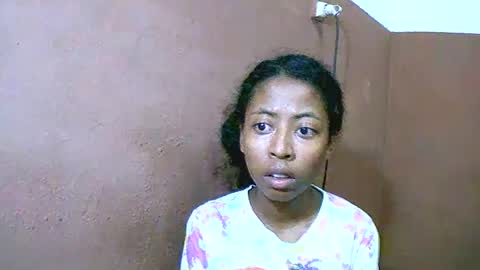 joliekah27 online show from March 2025 03:51:01 AM