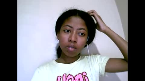 joliekah27 online show from May 2026 09:33:01 PM