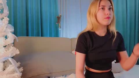 Viola online show from December 2025 11:06:02 AM