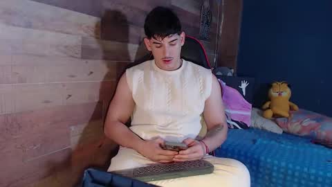 jonathancast08 online show from February 2026 12:03:01 PM