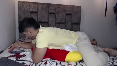 jonathancast08 online show from May 2026 10:52:02 AM