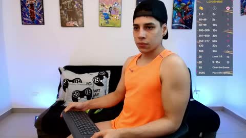 Instagram jonathanfit14 online show from May 2026 10:17:01 PM