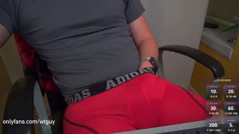 Snapshot of joneszy145 chatting on February 2025 04:48:01 AM WhteGuy online show from February 2025 04:48:01 AM