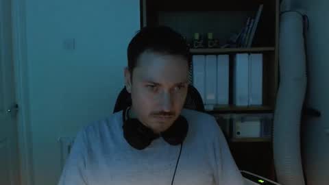 Snapshot of jonjlee2001 chatting on October 2025 12:42:02 AM Jon online show from October 2025 12:42:02 AM