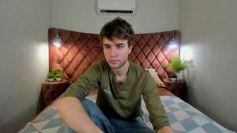 Snapshot of jonnahhell chatting on November 2025 01:42:02 PM Jonah online show from November 2025 01:42:02 PM