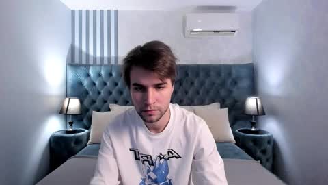 Snapshot of jonnahhell chatting on November 2025 12:28:02 PM Jonah online show from November 2025 12:28:02 PM