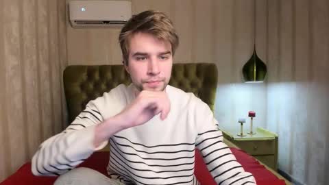 Snapshot of jonnahhell chatting on November 2025 01:36:01 PM Jonah online show from November 2025 01:36:01 PM